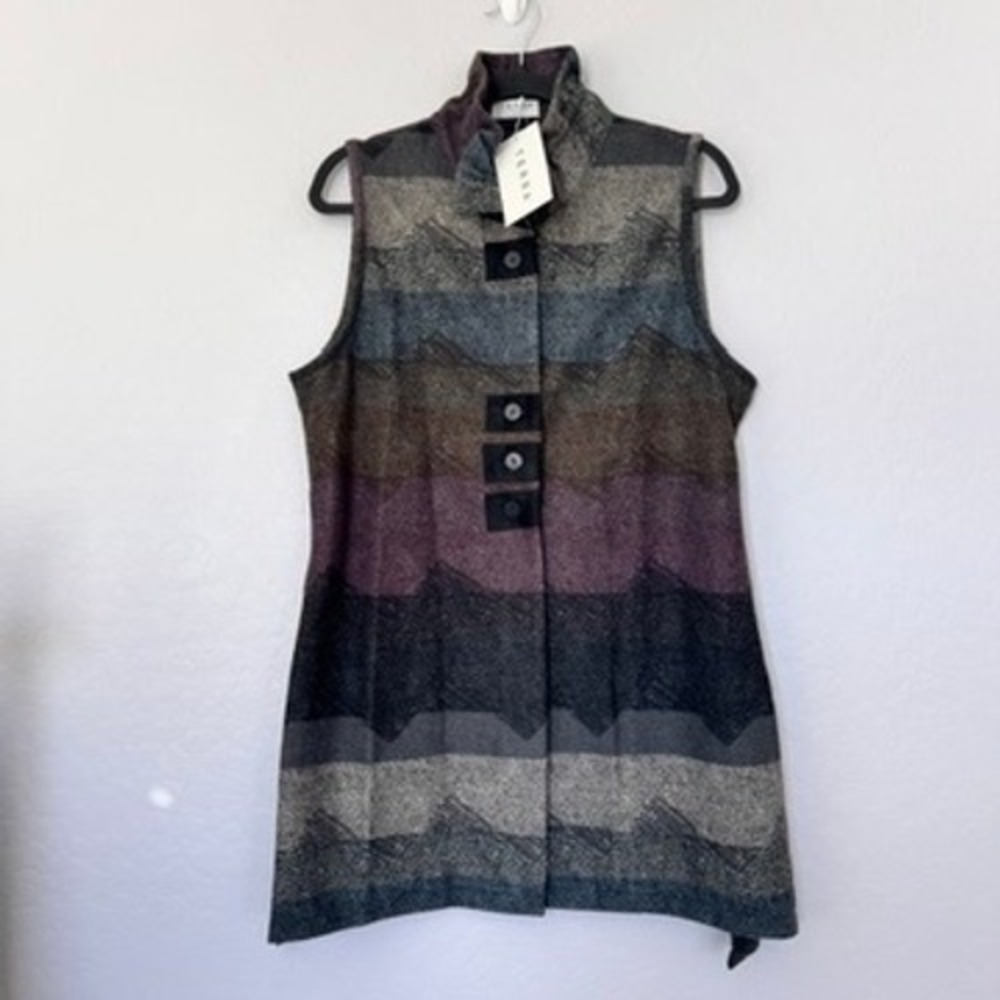TERRA Apparel Large Striped Sleeveless Vest Top Black Multi Color Button Front